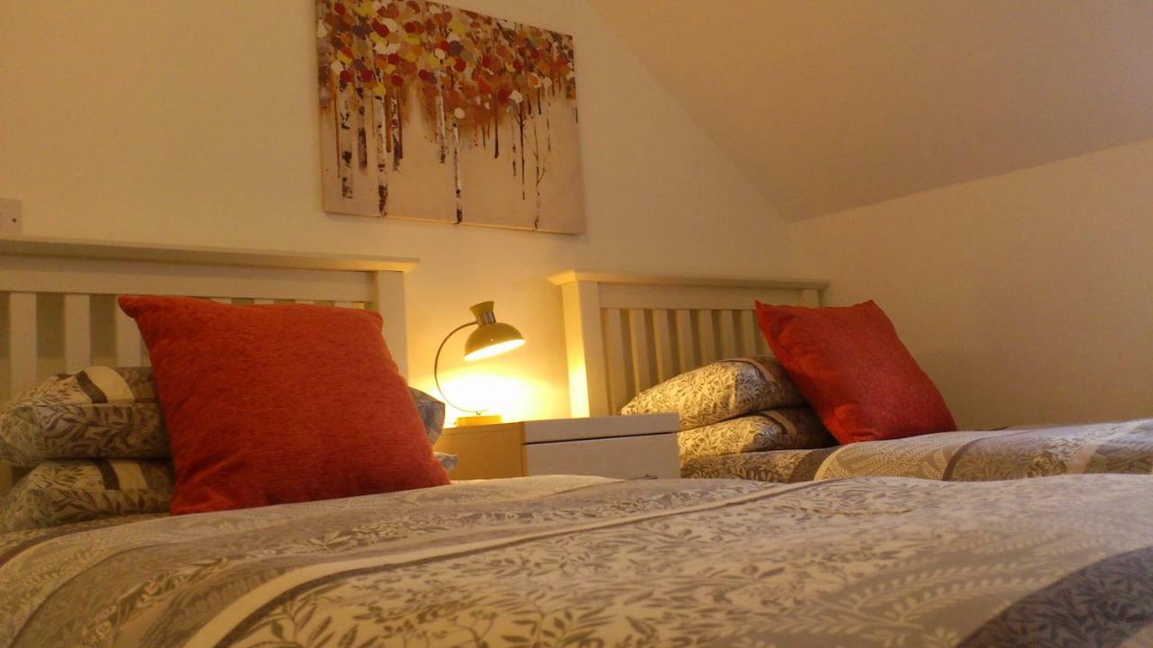 Apartment 8 At 19 Brooklands ファイリー エクステリア 写真