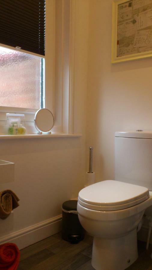 Apartment 8 At 19 Brooklands ファイリー エクステリア 写真